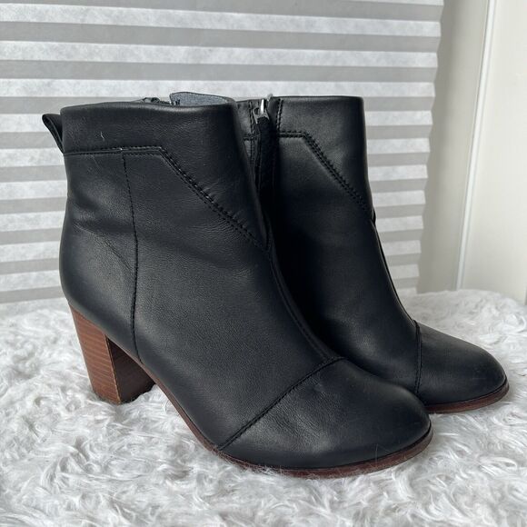 Toms Lunate black ankle booties Leather upper, zip pull closure, size US 7. - Picture 1 of 8